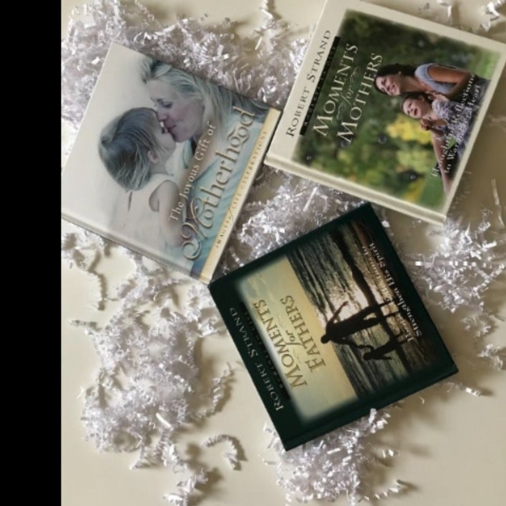 3 BOOKS -PREGNANT MOTHER FATHER MOM-TO-BE MOTHERHO